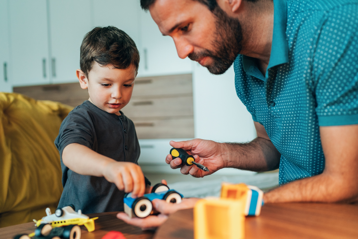 Πώς μεγαλώνουμε σωστά τα παιδιά; Η ιστορία που μοιράστηκε ο διάσημος επιστήμονας Jacque Fresco για τα παιδιά του είναι πέρα για πέρα διδακτική
