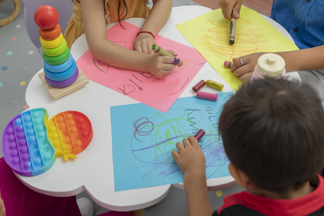 Ρεκόρ αιτήσεων για τους 26 βρεφονηπιακούς σταθμούς της ΔΥΠΑ