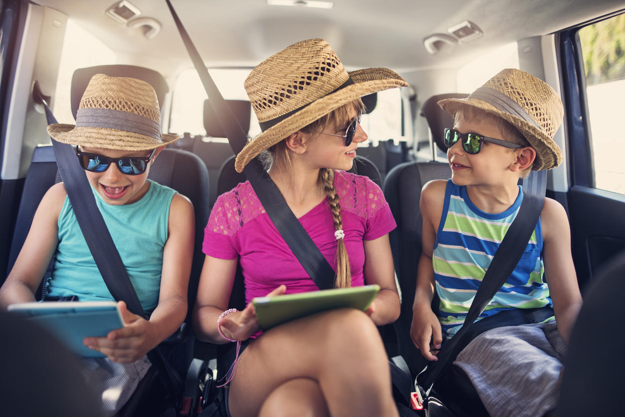 Μεγαλύτερη η χρήση του διαδικτύου το καλοκαίρι - Τι πρέπει να προσέχουμε οι γονείς