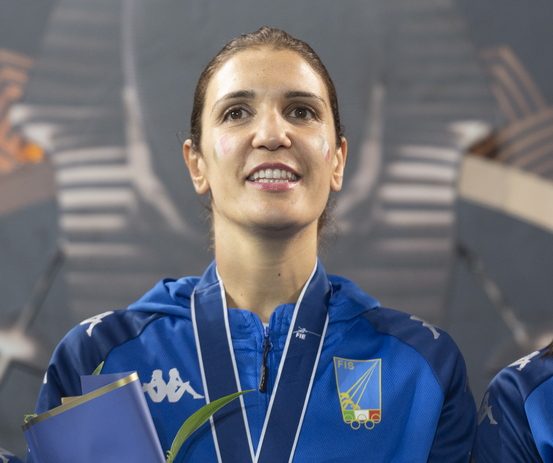 "Ήταν πραγματικά δύσκολο να συνέλθω από τον τοκετό": Η κορυφαία Ιταλίδα ξιφομάχος, Αριάνα Ερίγκο, εξηγεί πώς κατάκτησε το χρυσό μετάλλιο μετά τη γέννηση των δίδυμων παιδιών της