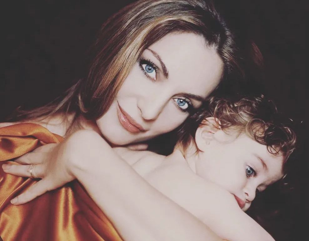 "Ο μπαμπάς είναι πάντα κοντά σου": To συγκινητικό μήνυμα της Άντζελας Γκερέκου για τα γενέθλια της κόρης της, Μαρίας Βοσκοπούλου