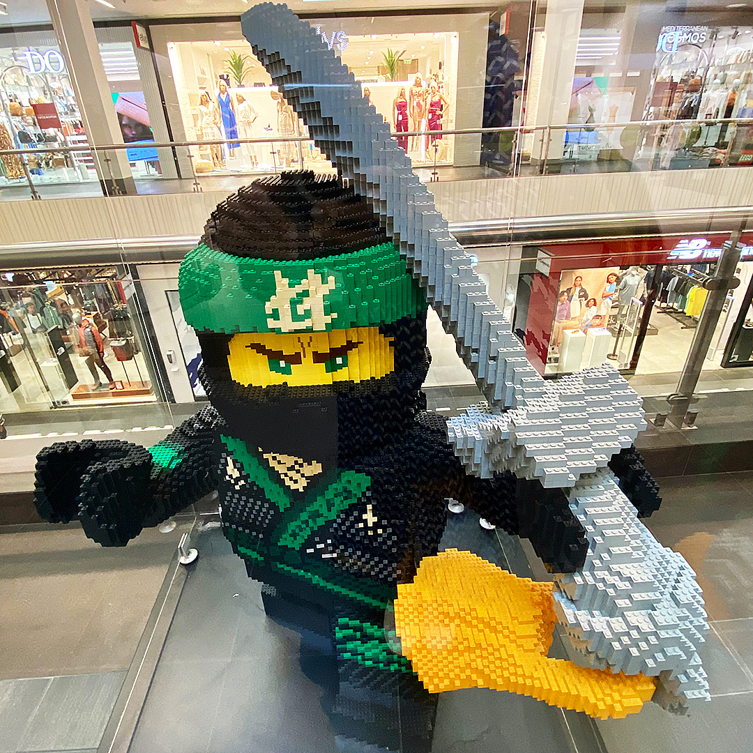 Back to school στο Mediterranean Cosmos με εκπλήξεις, δραστηριότητες και LEGO® stages για μικρούς και μεγάλους!