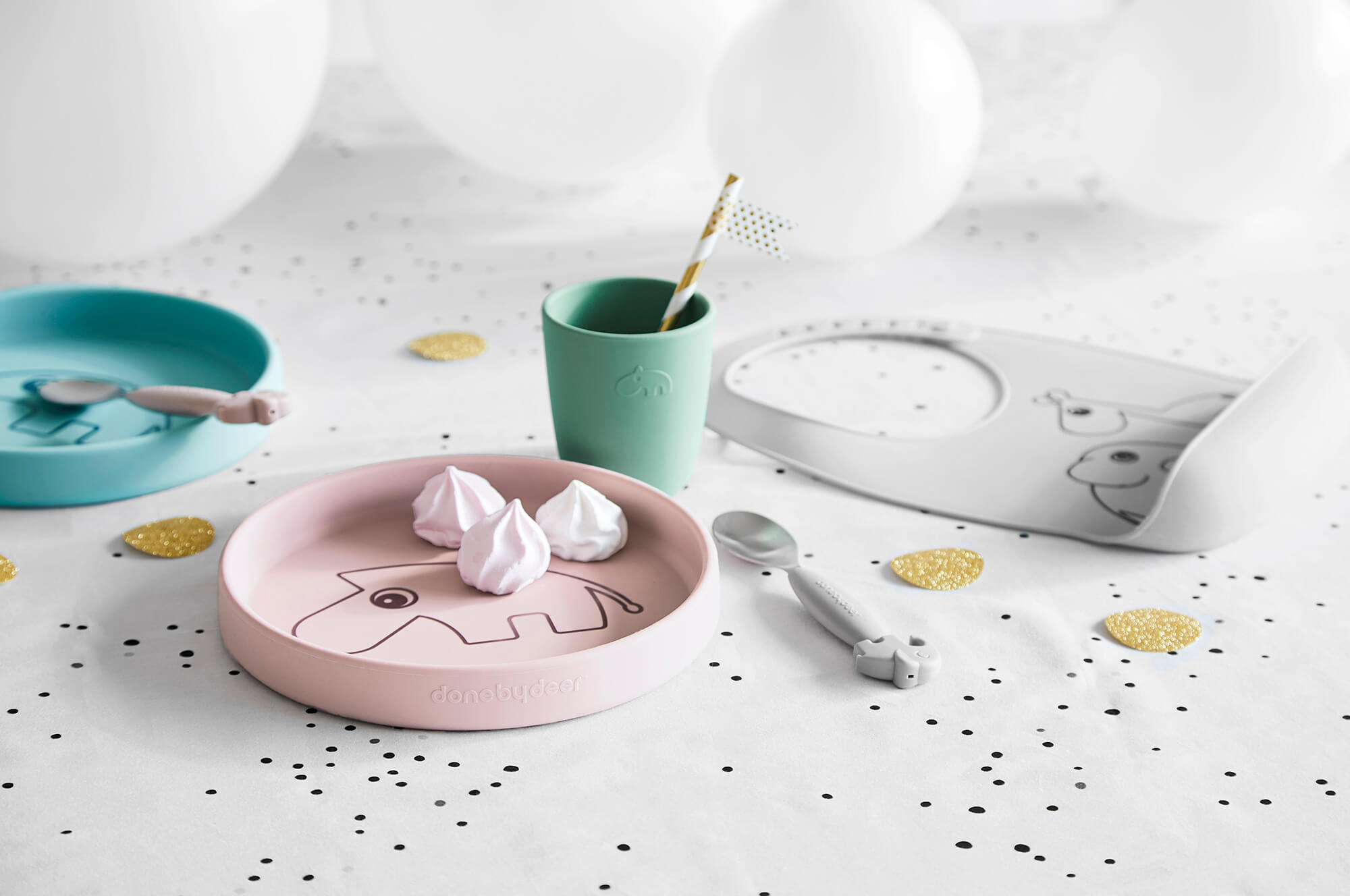 Ανακάλυψε τον πιο διασκεδαστικό τρόπο για να φάνε τα παιδιά: Τα νέα σετ φαγητού της Done by Deer φέρνουν στο τραπέζι μας τα πιο γλυκά ζωάκια