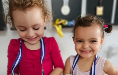 Η Βασιλική Μιλλούση μιλάει για τα οφέλη του αθλητισμού στα παιδιά: Πόσες ώρες προπονούνται οι κόρες της;