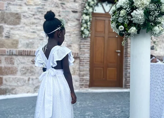 "Η πιο όμορφη μέρα της ζωής της": Η κόρη της Χριστίνας Κοντοβά, Έιντα, έγινε παρανυφάκι