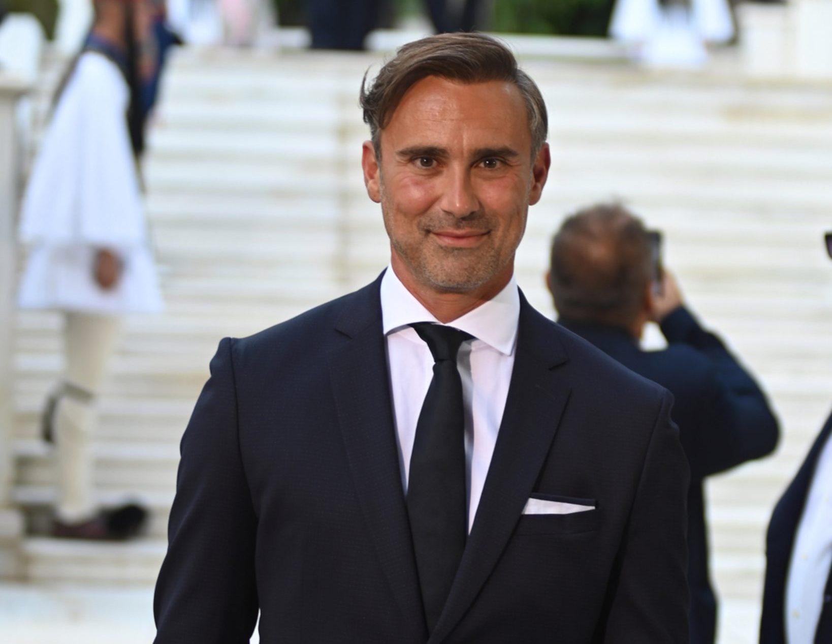 "Τηλεφώνησα στους γονείς μου και τους είπα ευχαριστώ": Η συγκινητική δήλωση του Γιώργου Καπουτζίδη μετά την ψήφιση του νομοσχεδίου για τα ομόφυλα ζευγάρια