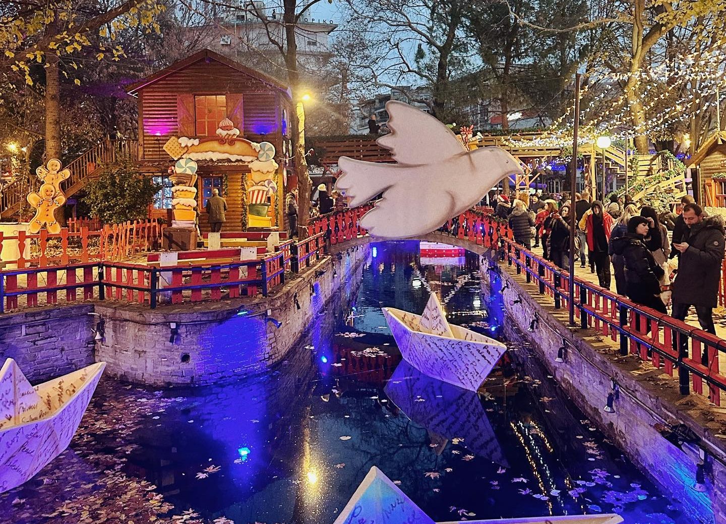 «Ονειρούπολη»: Το πρώτο χριστουγεννιάτικο θεματικό πάρκο της χώρας έγινε είκοσι χρονών