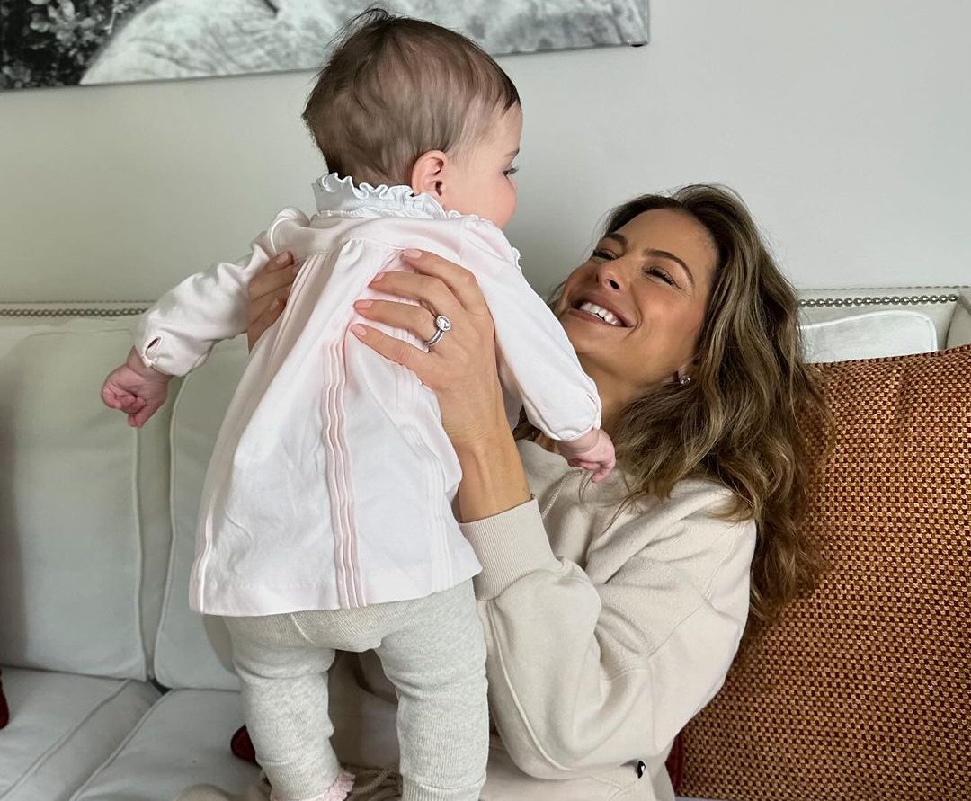 Η Μαρία Μενούνος βάφτισε την κόρη της, Αθηνά- Οι φωτογραφίες από το όμορφο γλέντι στο σπίτι της