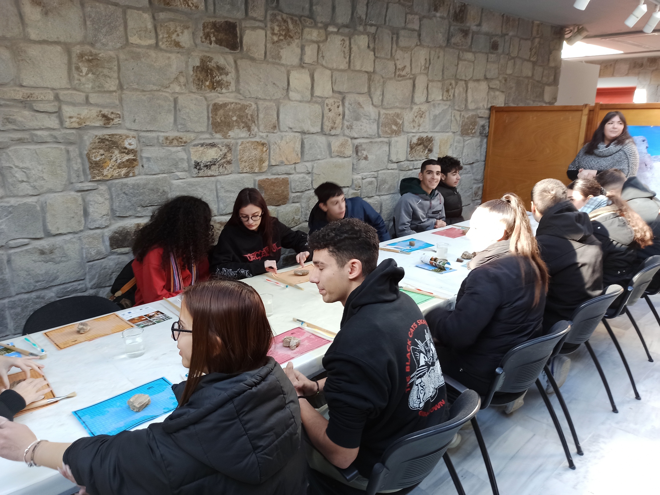 Μαθητές στη Μυτιλήνη έγιναν συντηρητές απολιθωμάτων!