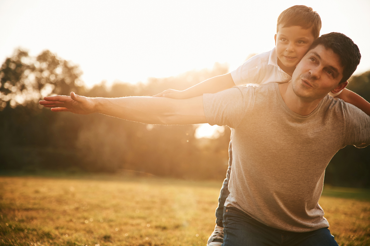 Ποια "μπράβο" κάνουν καλό στα παιδιά μας και ποια τους δημιουργούν πίεση;