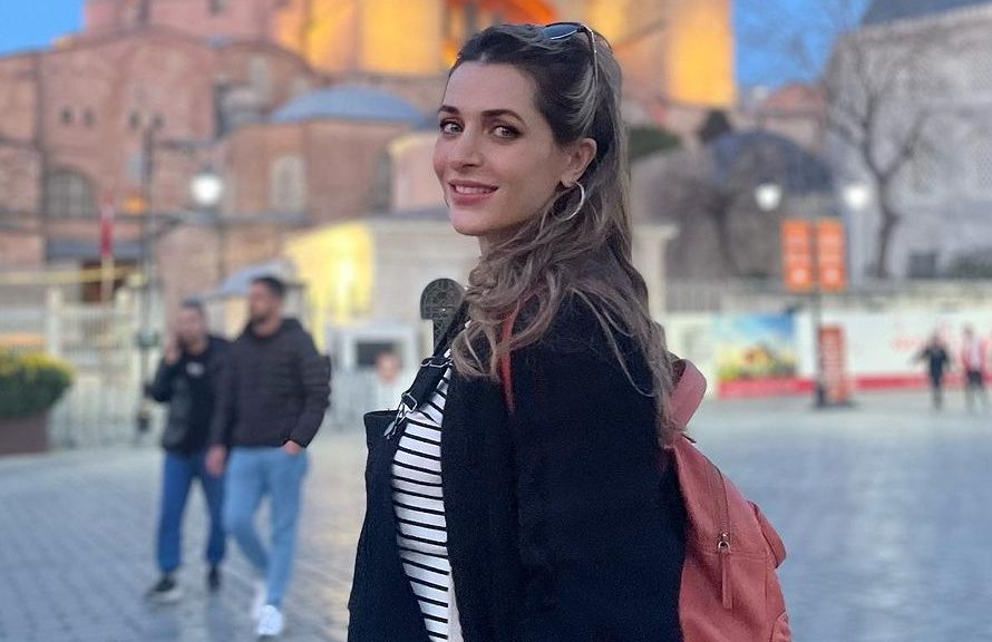 "Γυμναζόμαστε": Η Βασιλική Τρουφάκου κάνει σανίδα σε προχωρημένη εγκυμοσύνη