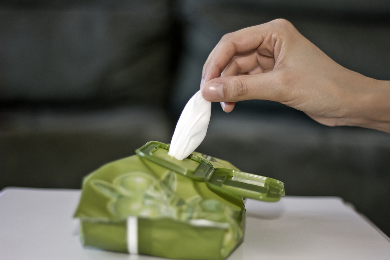 Νέα μελέτη: Χημικές ουσίες σε μωρομάντηλα και σαμπουάν συμβάλλουν στην ανάπτυξη αυτισμού και σκλήρυνσης κατά πλάκας