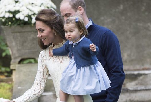 Κέιτ Μίντλετον: Το σπάνιο βίντεο που δείχνει πώς καθησυχάζει την 2χρονη Charlotte ενώ έχει tantrum