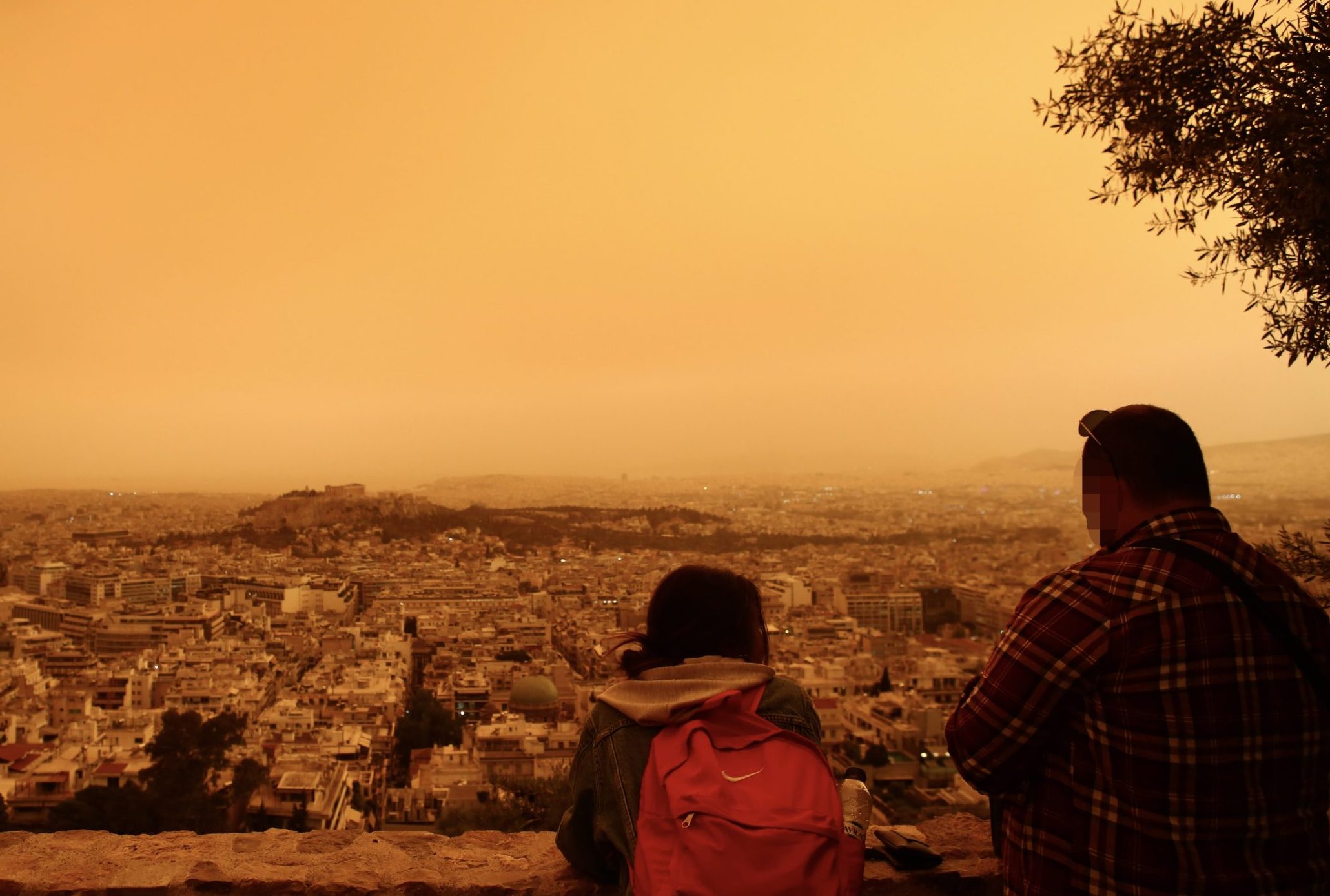 Οι συστάσεις του υπουργείου Υγείας για την προστασία από την αφρικανική σκόνη - Τα παιδιά είναι στην κατηγορία ατόμων αυξημένου κινδύνου