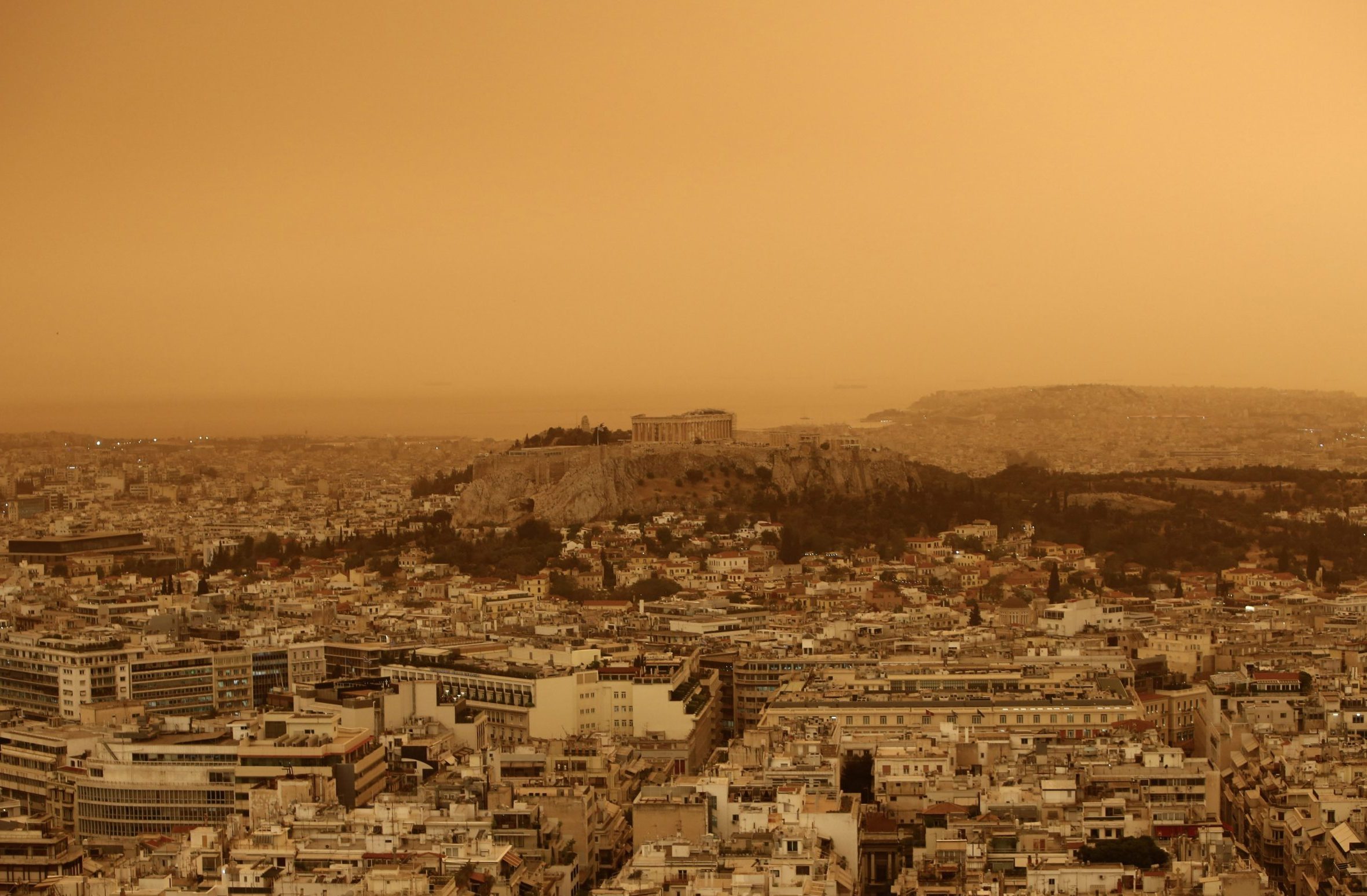 "Minerva Red": Το φαινόμενο που χτύπησε τη χώρα με τα ισχυρότερα επεισόδια αφρικανικής σκόνης των τελευταίων ετών