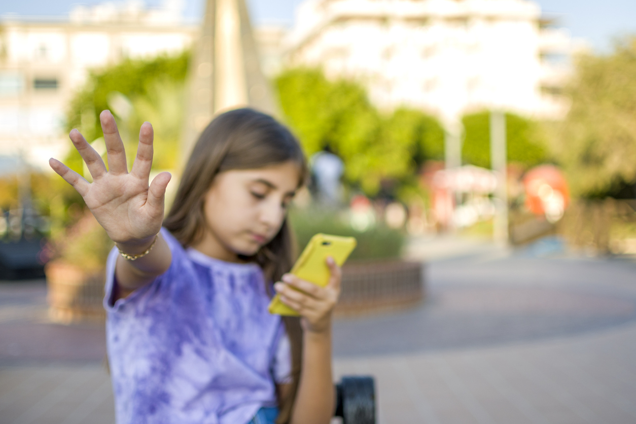 Παραβατικότητα ανηλίκων: Έφηβοι διακινούν φωτογραφίες σεξουαλικού περιεχομένου χωρίς να συνειδητοποιούν τις συνέπειες
