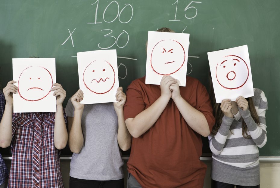 Τα επιδόματα δεν έχουν μειώσει την παιδική φτώχεια: Ανάλυση του ΚΕΠΕ δείχνει ότι η ηθική παιδεία- και όχι μόνο οι δεξιότητες- είναι απαραίτητη στα σχολεία