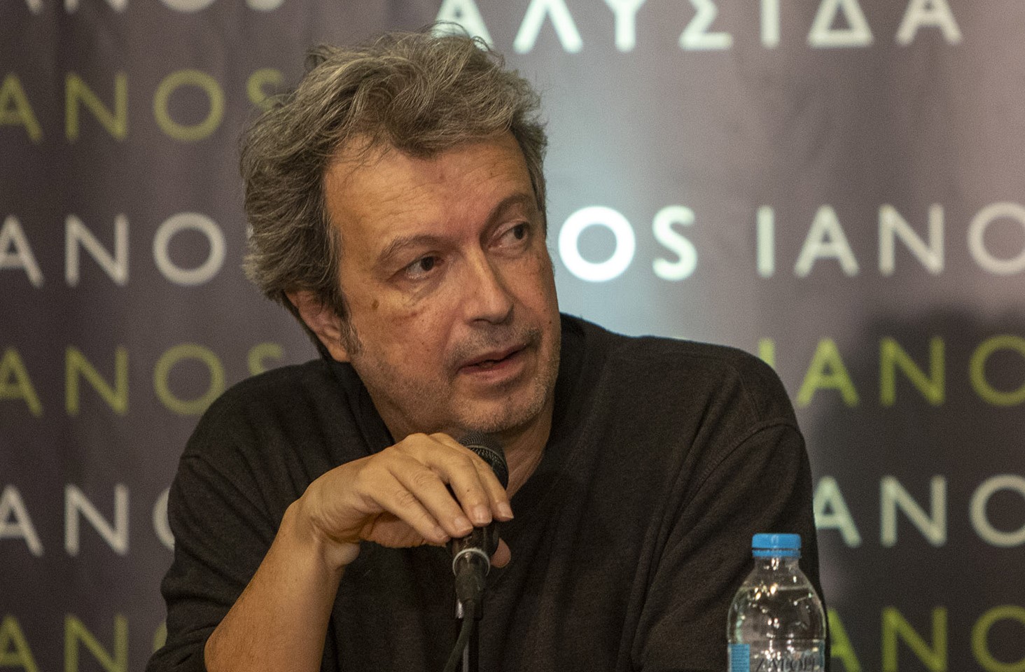 «Ήμουν 2η επιλογή των γονιών μου, είχαν υιοθετήσει άλλο παιδί αρχικά και το γύρισαν πίσω»: O Πέτρος Τατσόπουλος μιλά για την υιοθεσία του