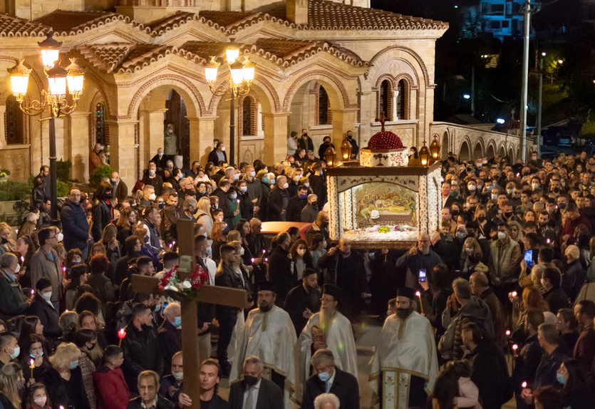 Μεγάλη Παρασκευή: «Μη θρηνείς, μητέρα, αυτά γίνονται για να ελευθερώσω τον Αδάμ και την Εύα»