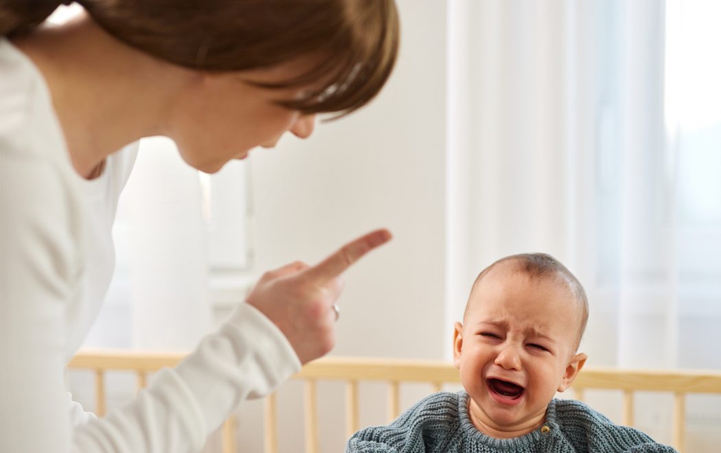 Γιατί οι φωνές πριν τον ύπνο είναι ό,τι χειρότερο για την ψυχολογία των παιδιών ;