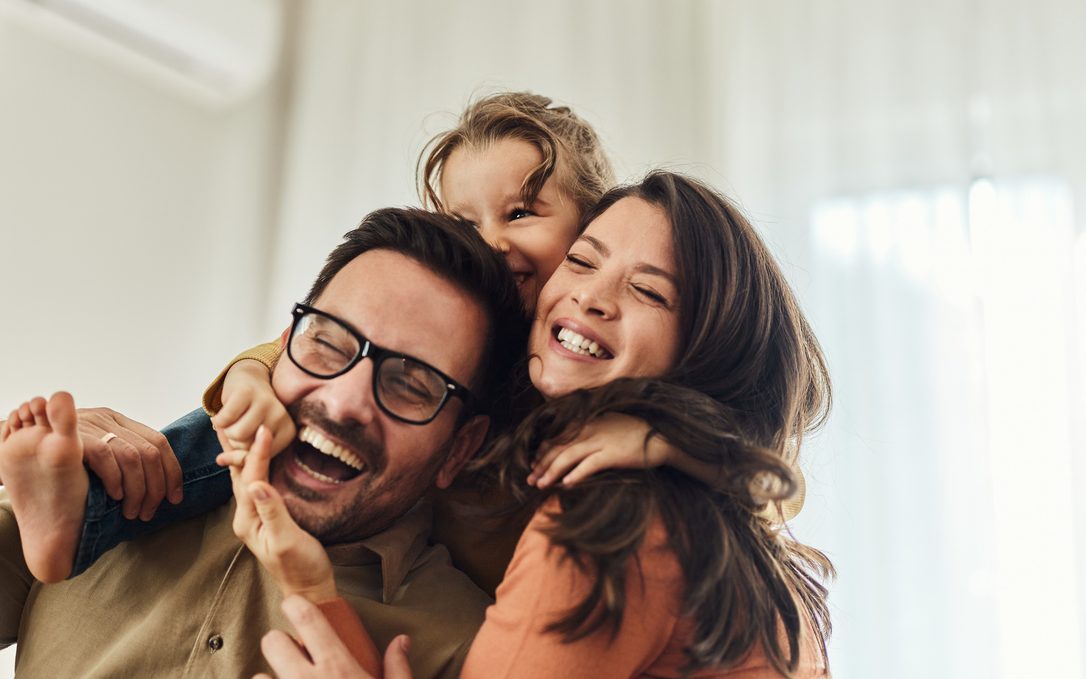 15 πράγματα που μας μαθαίνουν τα παιδιά για την ευτυχία