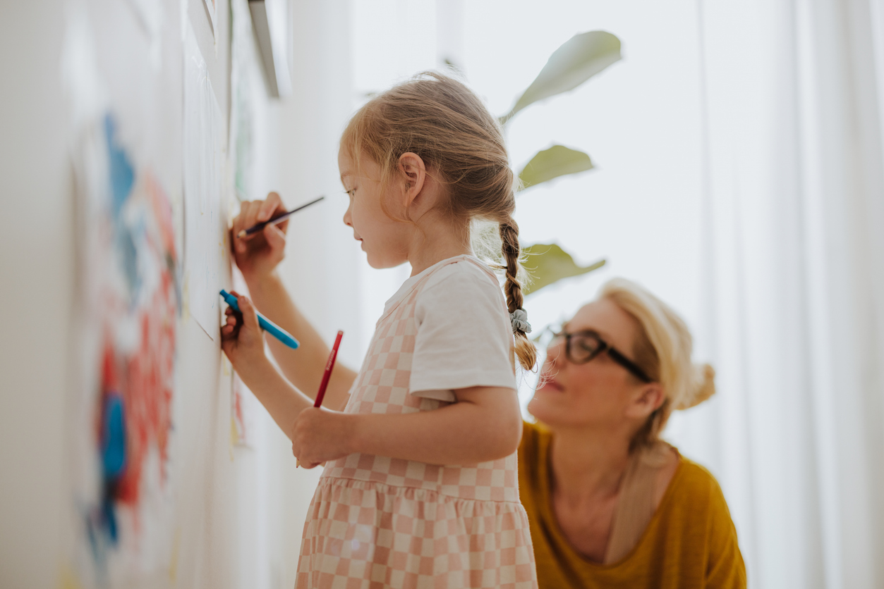 5 συμπεριφορές που έχουν οι γονείς παιδιών με αυτοπεποίθηση και αποφασιστικότητα