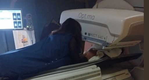 "Θεώρησα σωστό να πάρουμε μαζί την ακτινοβολία": Ακτινολόγος μπήκε μαζί με εγκαταλελειμμένο βρέφος στην αξονική τομογραφία