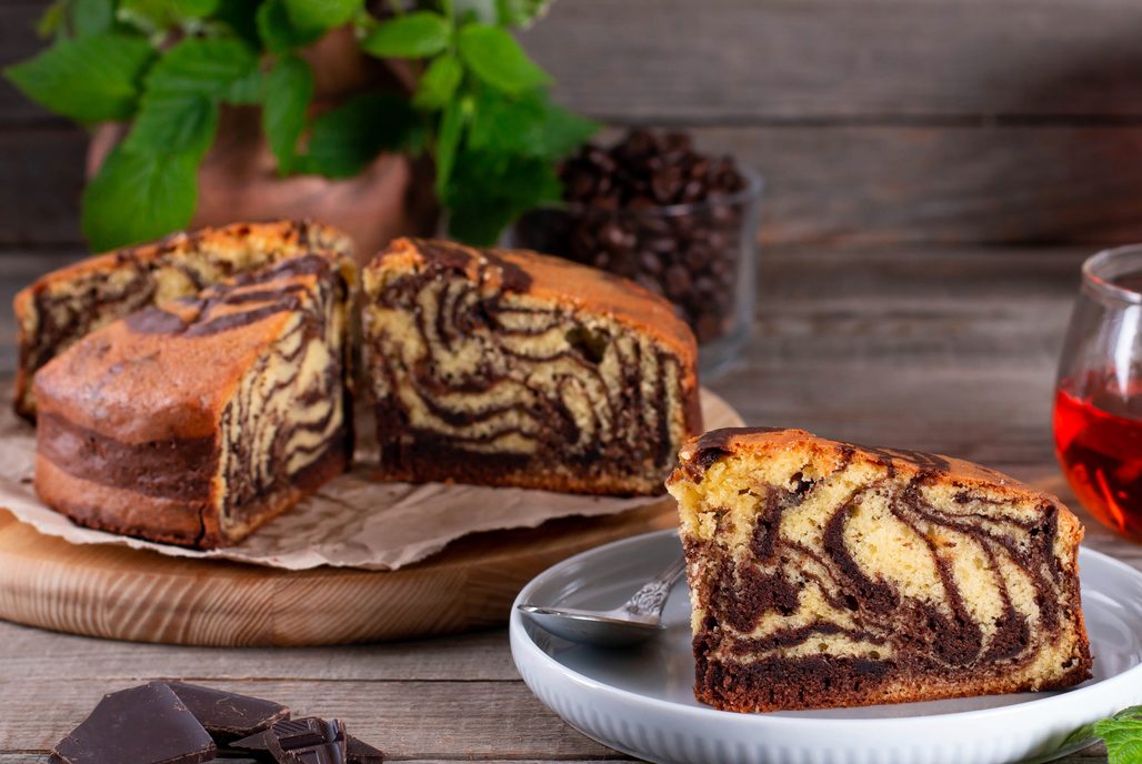 Η καλύτερη συνταγή για κέικ βανίλια με σοκολάτα πραλίνα