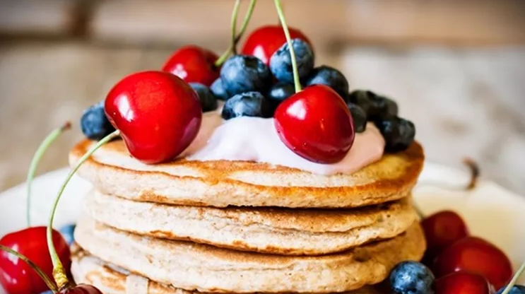 Η πιο γευστική συνταγή για pancakes ολικής άλεσης χωρίς ζάχαρη