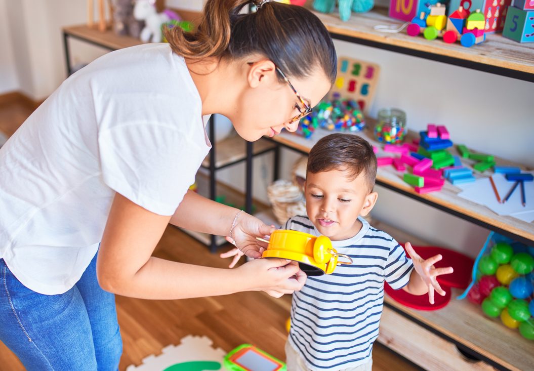 6 εύκολοι τρόποι για να μάθει το παιδί να διαβάζει την ώρα