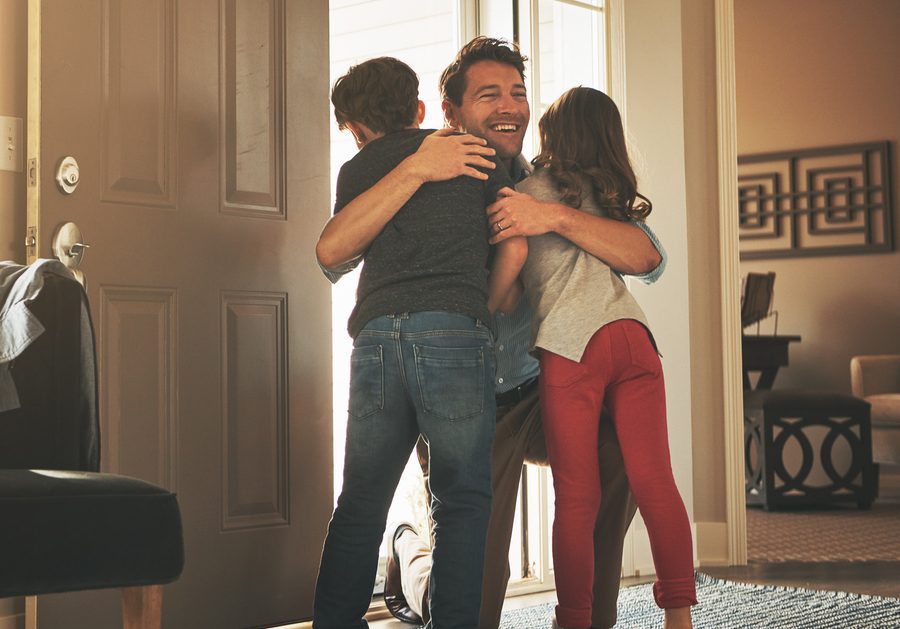 "Μπαμπά, δεν θέλουμε άλλο πατέρα": Όταν τα παιδιά γνωρίζουν τον καινούριο σύντροφο του γονιού τους