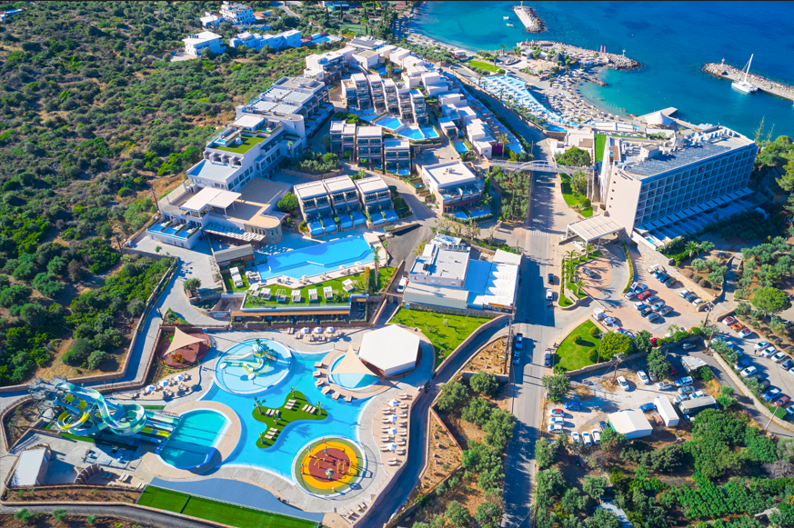 Ξένοιαστες διακοπές με δραστηριότητες για όλη την οικογένεια: To Wyndham Grand Crete Mirabellο Bay συνδυάζει πολυτέλεια και διασκεδαστικές εμπειρίες για τα παιδιά