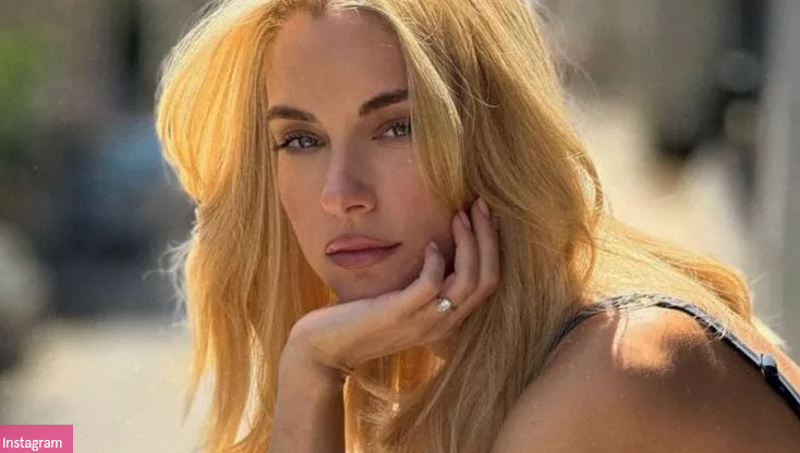 H Αναστασία Θεοδωρίδη μεγάλωσε και φοράει τα κοσμήματα της μαμάς της Δούκισσας Νομικού: Το σπάνιο κλικ