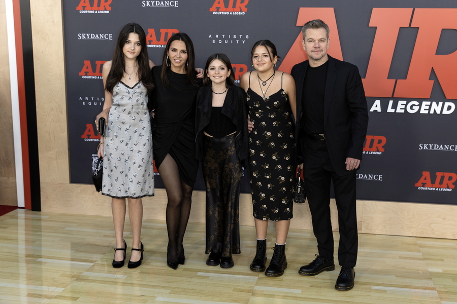 "Τι κάνεις όταν οι κόρες σου φέρνουν αγόρι στο σπίτι;" Ο Ματ Ντέιμον έδωσε μια αφοπλιστική απάντηση στην πιο κλισέ ερώτηση