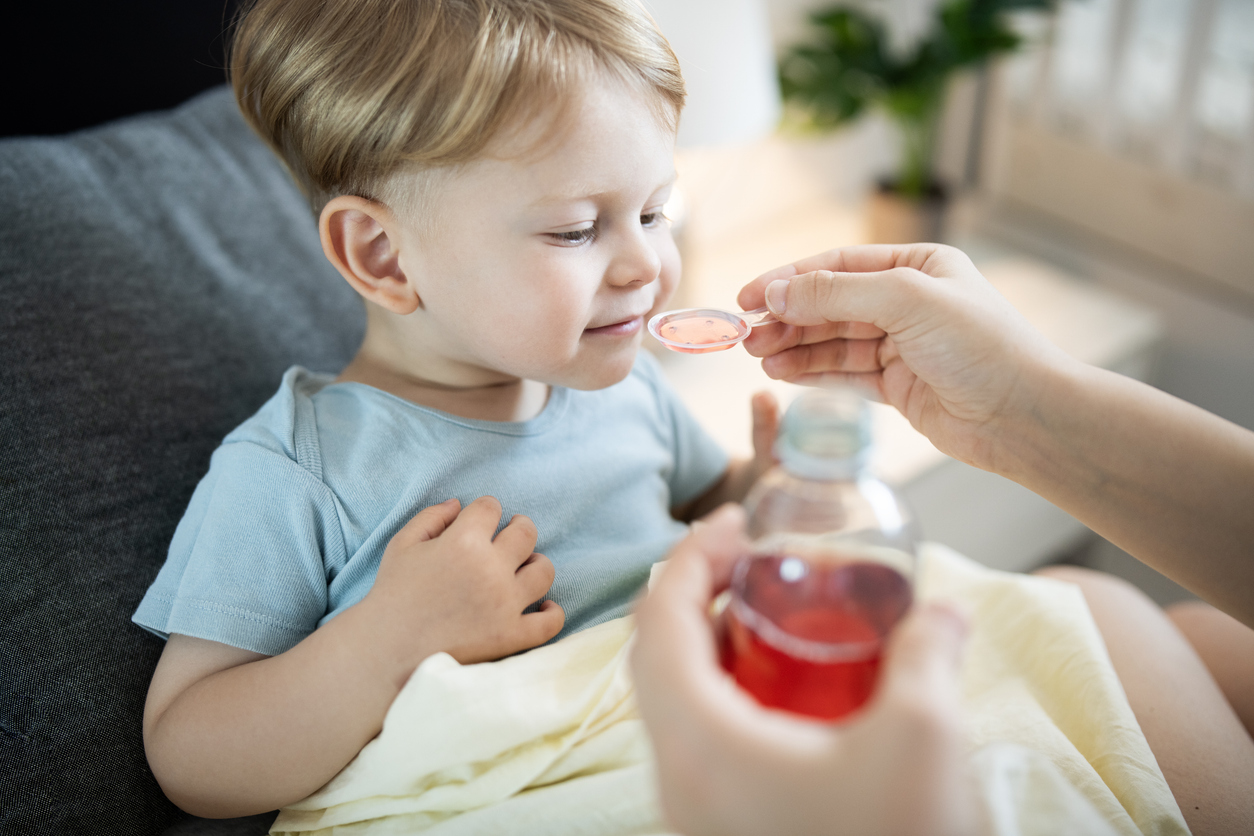 7 μαμαδίστικα κόλπα που εγκρίνει η παιδίατρος για τις μέρες που το παιδί είναι άρρωστο