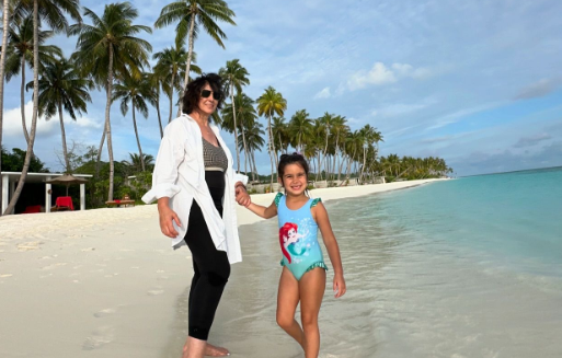 "Διακοπές με την πεθερά σου;": H ανάρτηση της Ελένης Χατζίδου μετά τα σχόλια που έλαβε και οι φωτογραφίες με τη γιαγιά της Μελίτας