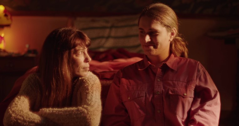 Μυρτώ Αλικάκη: "Η γονεϊκότητα σου μαθαίνει πως δεν είσαι το κέντρο του κόσμου"