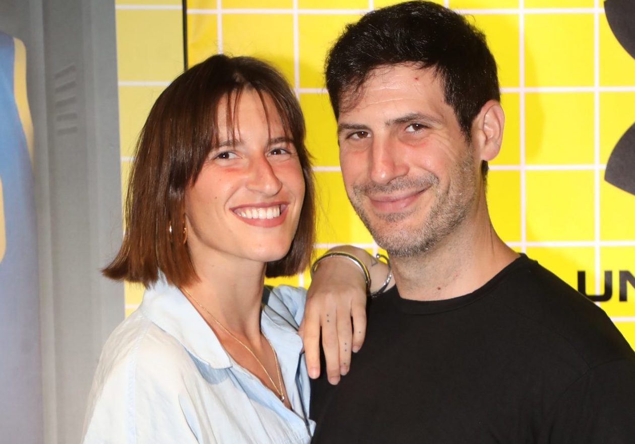 "Όταν κλαίνε και τα τρία μαζί γίνεται χαμός": Ο Θανάσης Πατριαρχέας περιγράφει με τον πιο όμορφο τρόπο την καθημερινότητά του με τρία παιδιά κάτω των 5 ετών