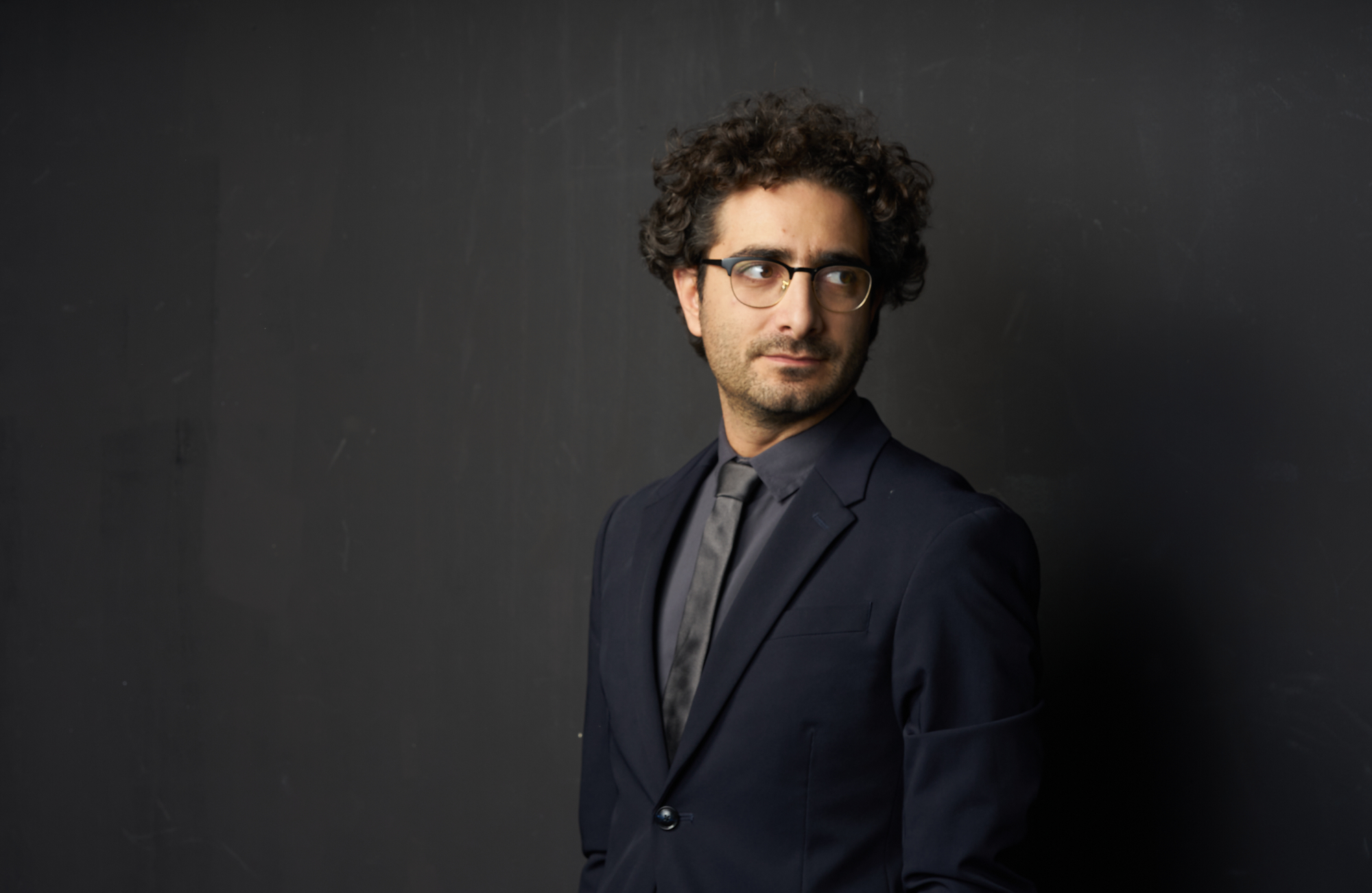 O Λάμπρος Φισφής για μία και μοναδική παράσταση στο εμβληματικό Ωδείο Ηρώδου του Αττικού