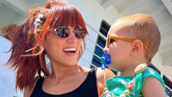 Ολίβια Στρατή: Οι cute καλοκαιρινές φωτογραφίες με τη μαμά της, Μαίρη Συνατσάκη