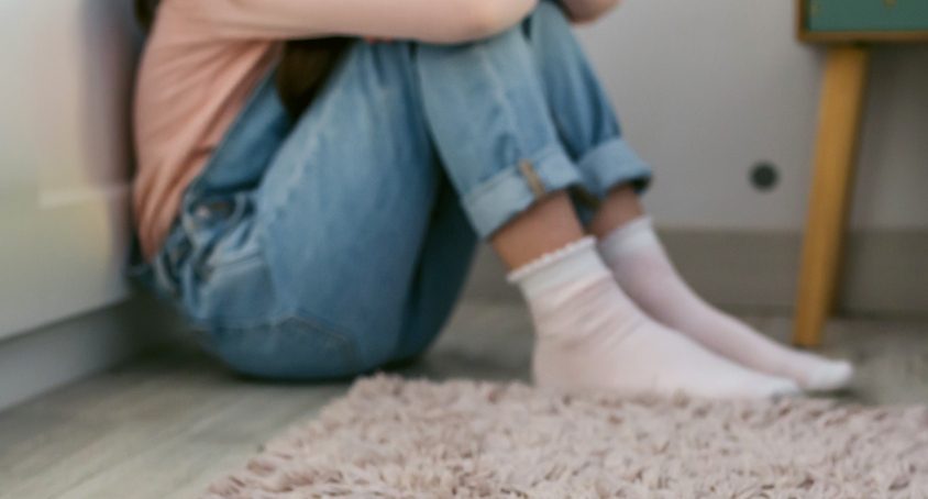 "Κυνήγησε με μαχαίρι την ανιψιά του για να τη βιάσει": 11χρονη στο Αίγιο γλίτωσε την τελευταία στιγμή