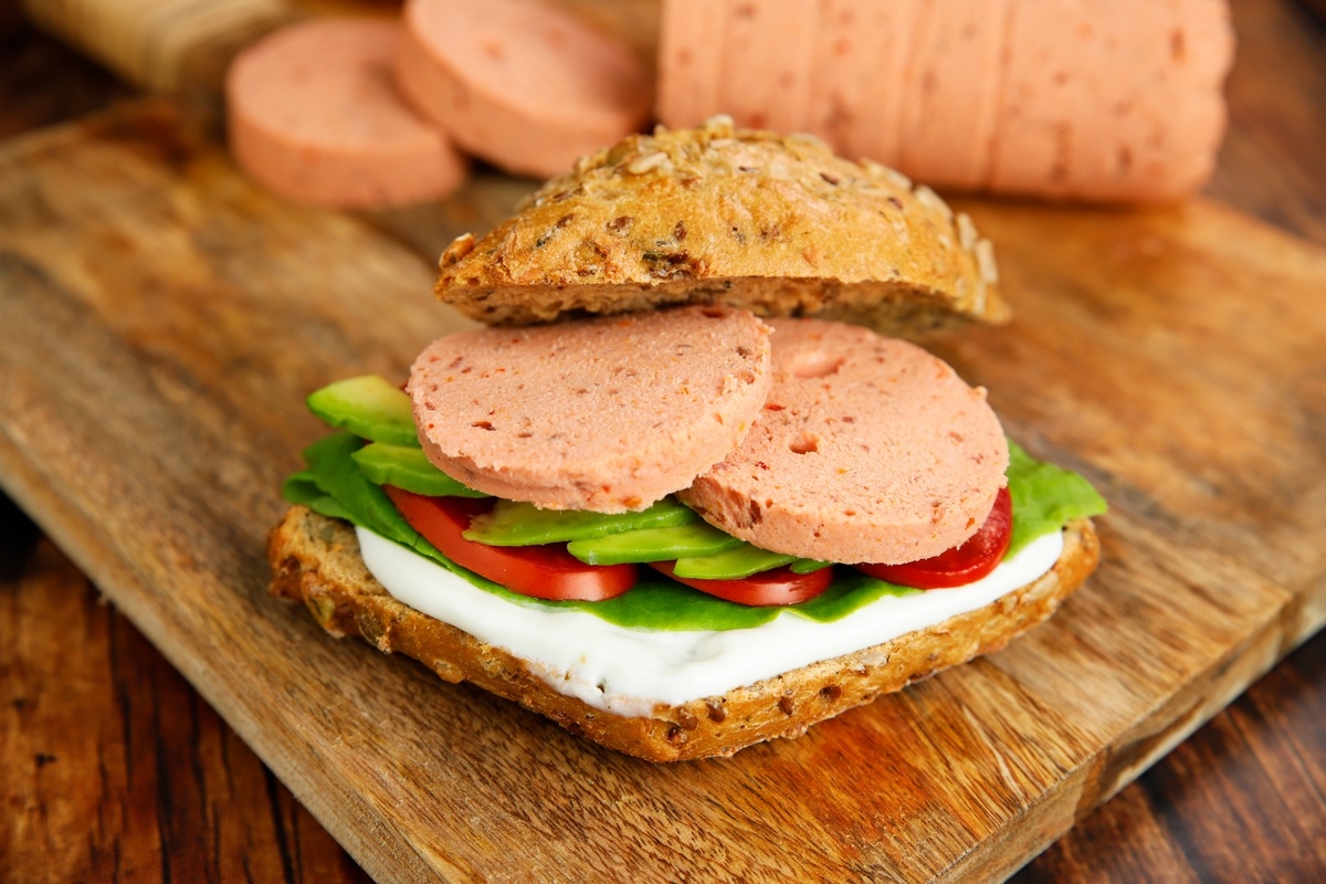 Πώς θα φτιάξεις σπιτικό υγιεινό παριζάκι κοτόπουλου μόνο με κοτόπουλο και λαχανικά