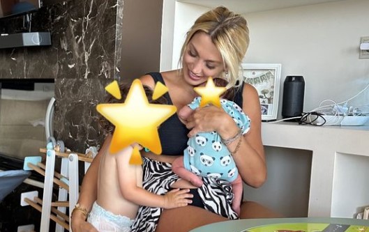 Κωνσταντίνα Σπυροπούλου: "Είναι πολύ επώδυνο να βρίσκεσαι με ένα τόσο μωρό στο νοσοκομείο"