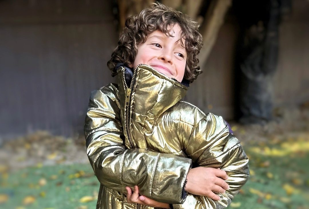 Max Alexander: Ο 8χρονος σχεδιαστής μόδας αποδεικνύει στην πράξη γιατί πρέπει να μάθουμε να ακούμε "τι είναι αυτό που θέλουν" τα παιδιά μας