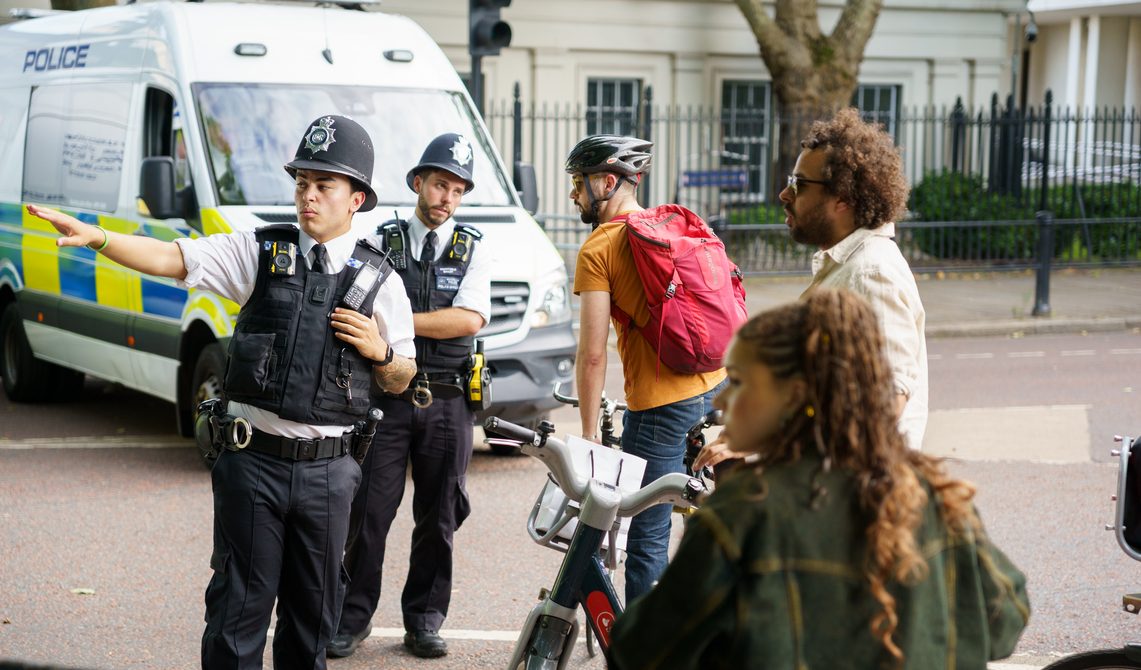 Επίθεση με οξύ σε μαθητές Γυμνασίου στο Λονδίνο- 14χρονη με μη αναστρέψιμα τραύματα