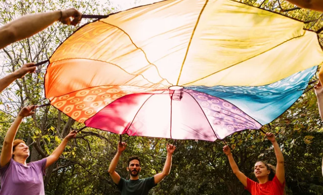 "Το γαϊτανάκι" της Ζωρζ Σαρή, ένα έργο-ύμνος στην ειρήνη στο Άβατον