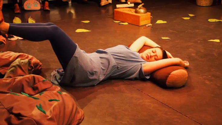 "Κάτι σαν κήπος": Θέατρο με χορό και ζωντανή μουσική για θεατές από 10 μηνών