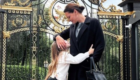 Υβόννη Μπόσνιακ: Μας δείχνει το "μαμαδίστικο" φαγητό που ετοιμάζει για την οικογένειά της