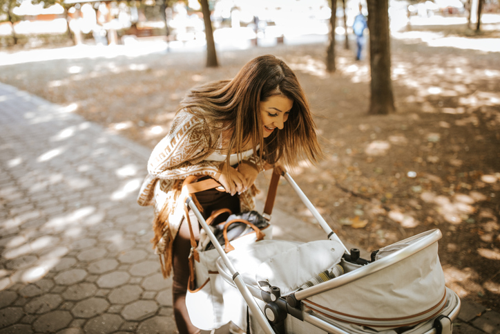 Μια μαμά εξηγεί: "Δεν έχω θέμα να αγγίξει ένας ξένος το μάγουλο του μωρού μου"