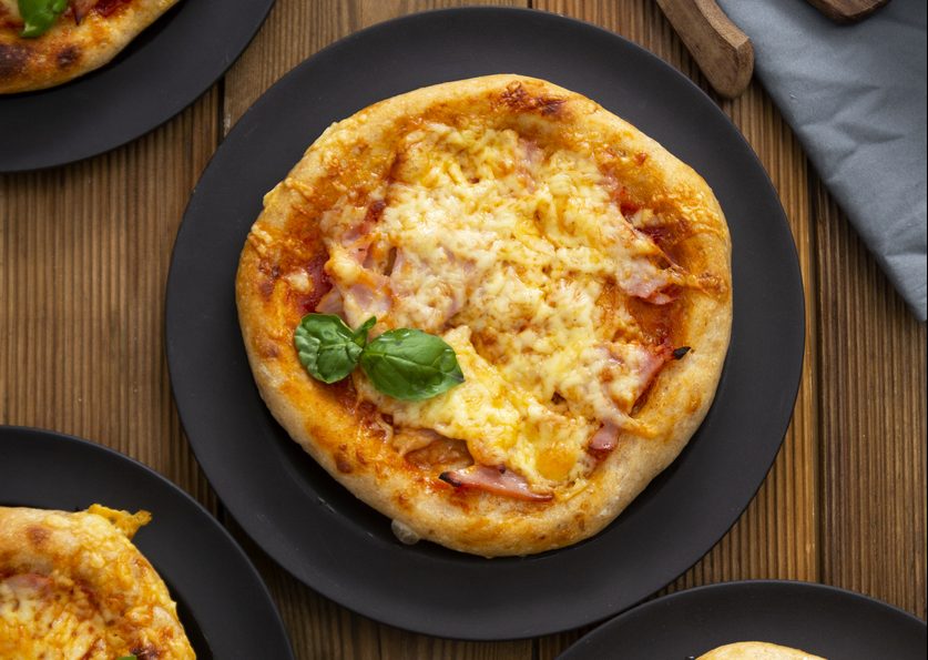 Μίνι, ατομικά πιτσάκια με βάση καρότου- Ιδανικά για παιδιά από 12 μηνών!